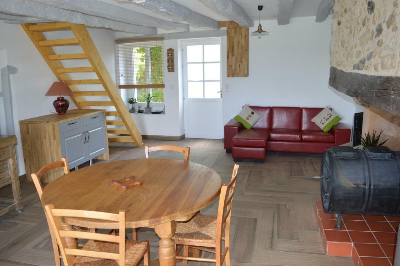 Aux Volets Bleus Chez Mark & Sylvie Rouffignac Saint-Cernin Esterno foto